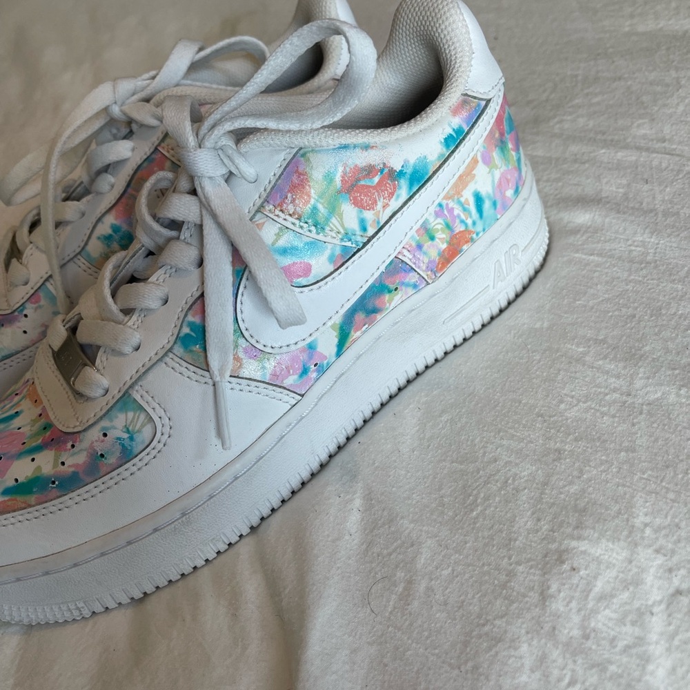 Custom Air Force 1s - image 5